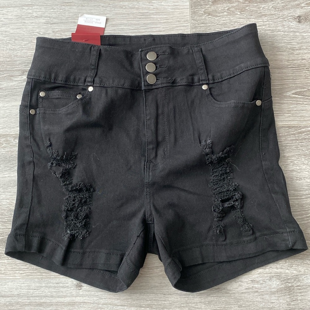 T&Y Plus Size Booty Lifting Stretchy Black Distressed Shorts